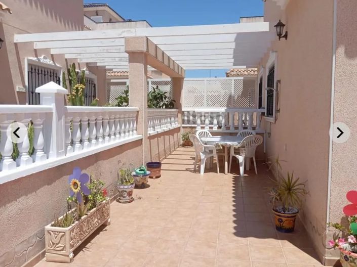 Image No.17-3 Bed Townhouse for sale