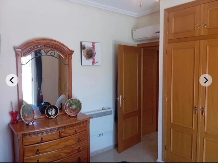 Image No.20-3 Bed Townhouse for sale