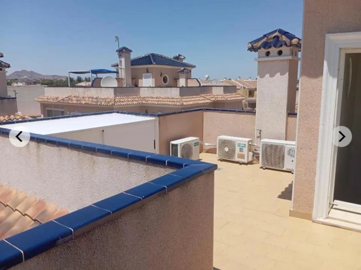 Image No.30-3 Bed Townhouse for sale