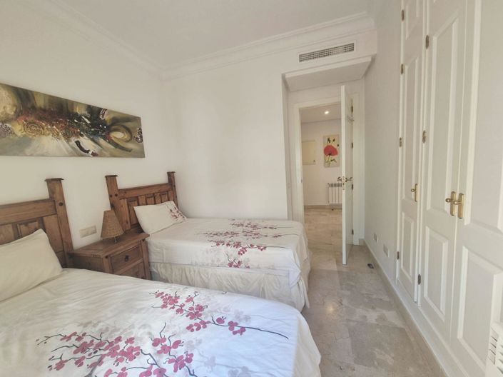 Image No.24-3 Bed Apartment for sale