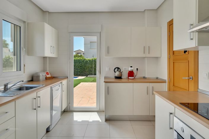 Image No.10-3 Bed Villa for sale