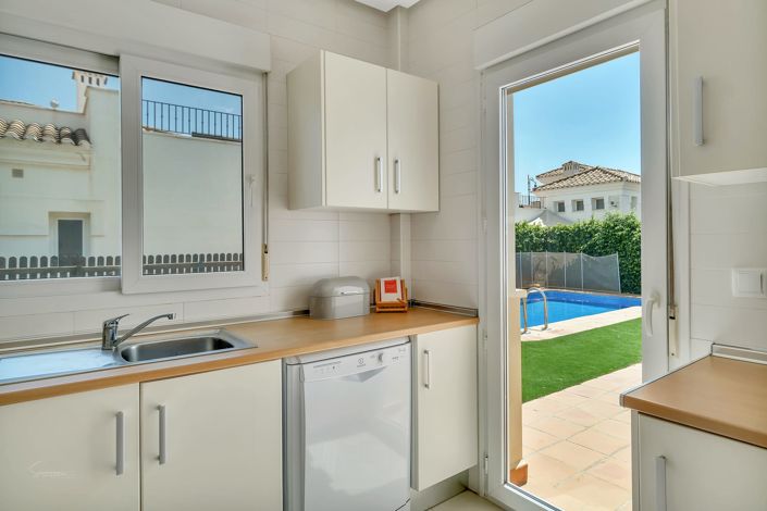 Image No.11-3 Bed Villa for sale