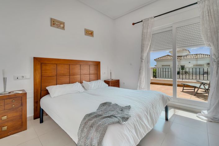 Image No.18-3 Bed Villa for sale