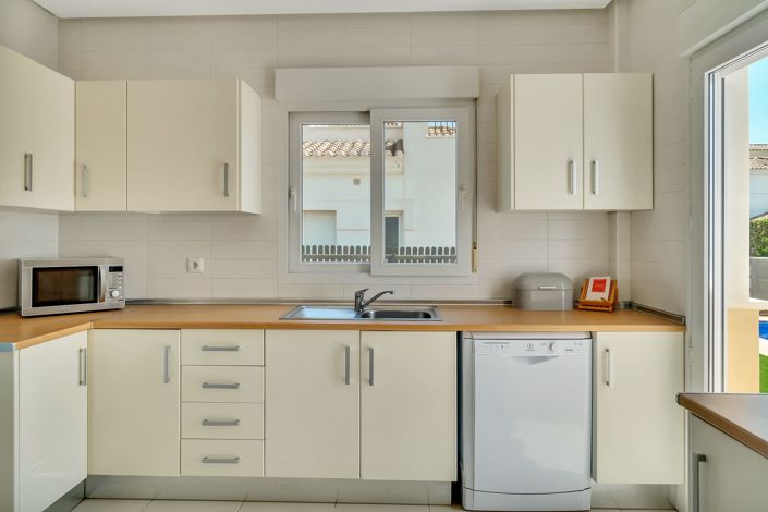 Image No.9-3 Bed Villa for sale