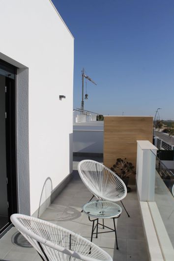 Image No.38-3 Bed Villa / Detached for sale