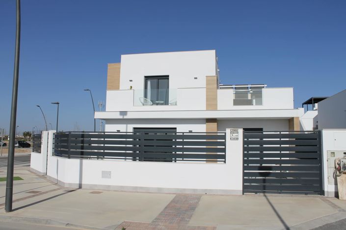Image No.45-3 Bed Villa / Detached for sale