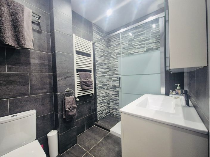 Image No.19-3 Bed Villa for sale