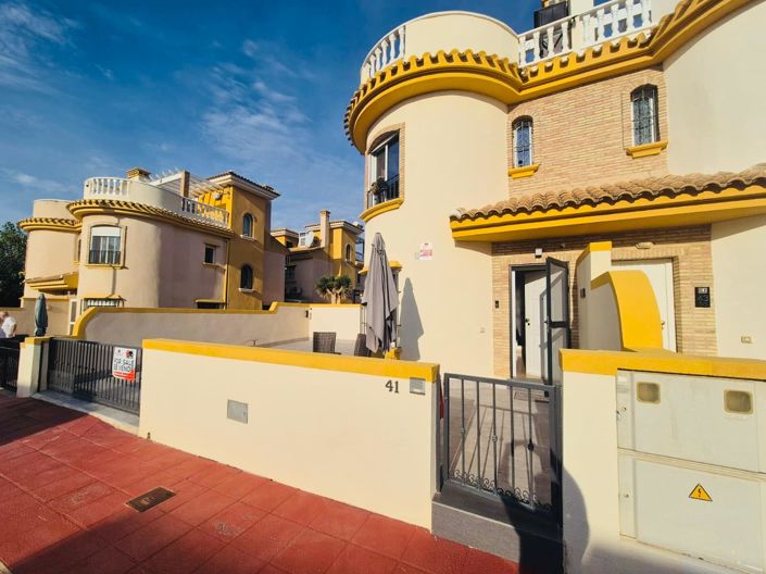 Image No.23-2 Bed Villa for sale