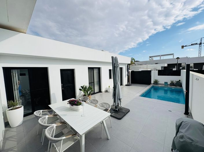 Image No.22-3 Bed Villa for sale