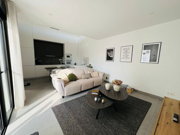 Image No.3-3 Bed Villa for sale