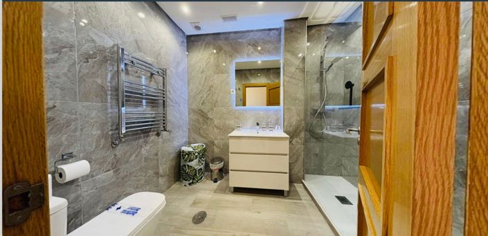 Image No.14-2 Bed Villa / Detached for sale