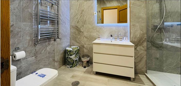 Image No.15-2 Bed Villa / Detached for sale