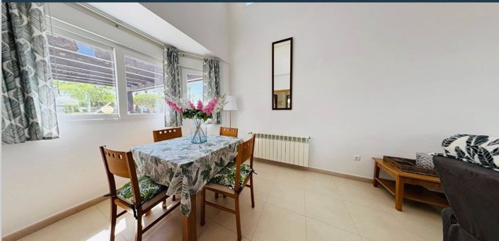 Image No.3-2 Bed Villa / Detached for sale