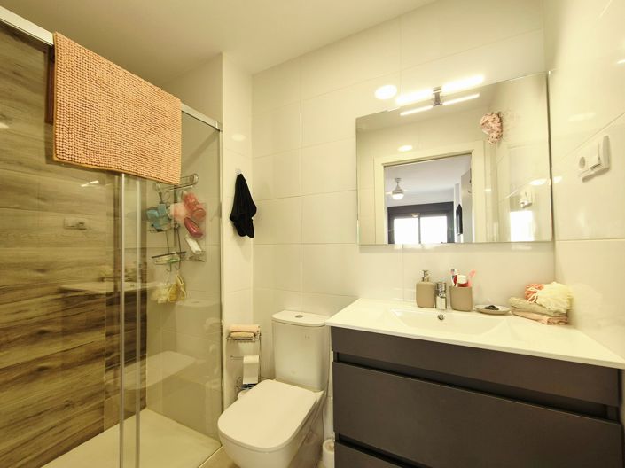 Image No.10-2 Bed Apartment for sale