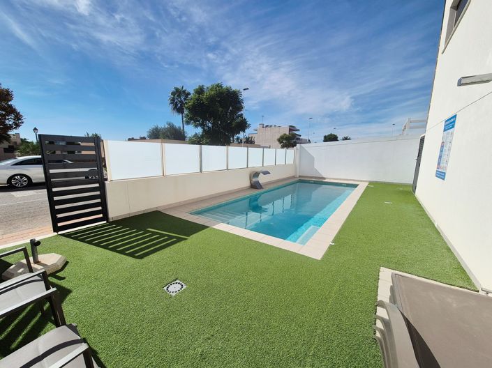 Image No.20-2 Bed Apartment for sale