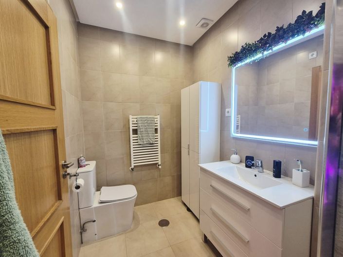 Image No.18-3 Bed Villa / Detached for sale