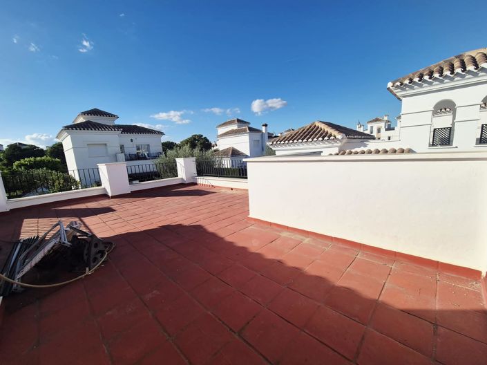 Image No.31-3 Bed Villa / Detached for sale