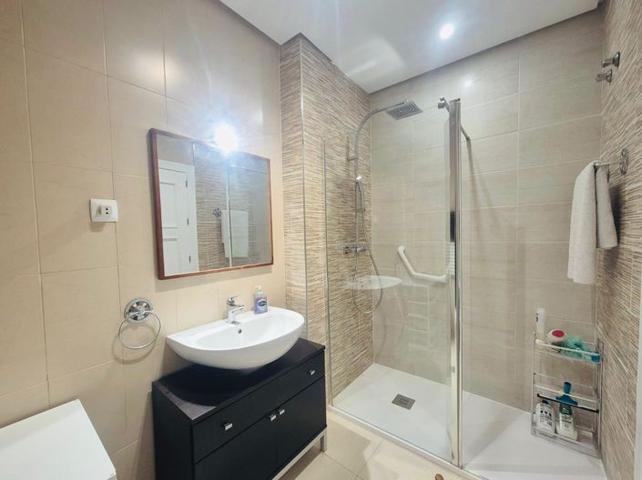 Image No.18-2 Bed Villa / Detached for sale