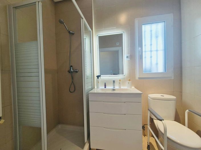 Image No.23-2 Bed Villa / Detached for sale