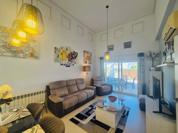 Image No.7-2 Bed Villa / Detached for sale