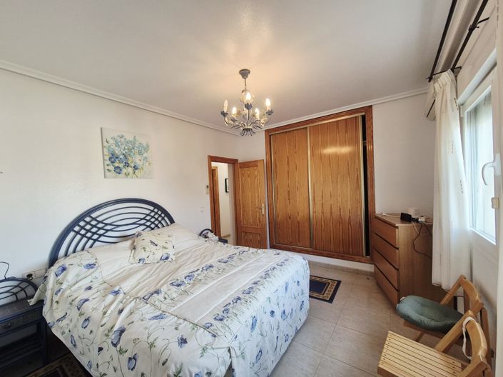 Image No.15-4 Bed Villa / Detached for sale