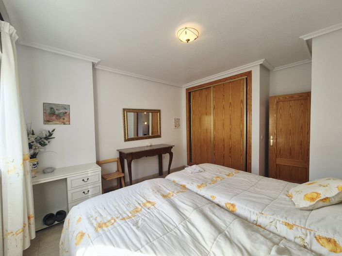 Image No.24-4 Bed Villa / Detached for sale