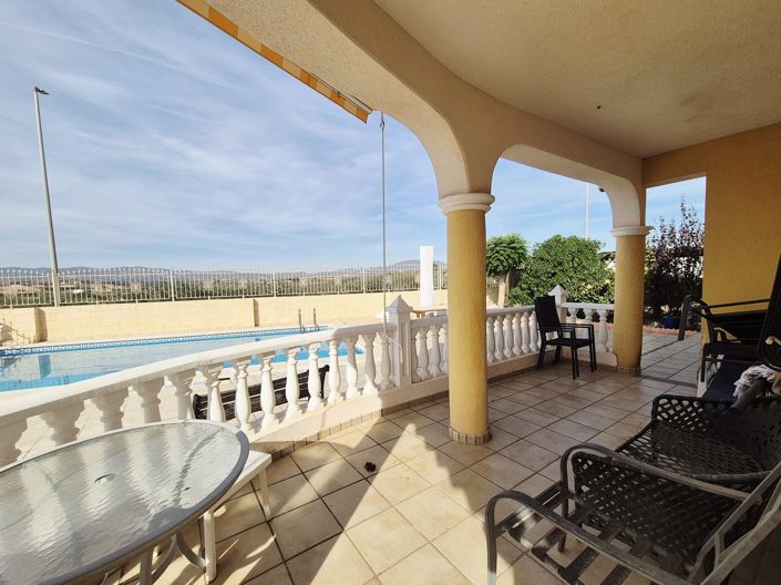 Image No.25-4 Bed Villa / Detached for sale