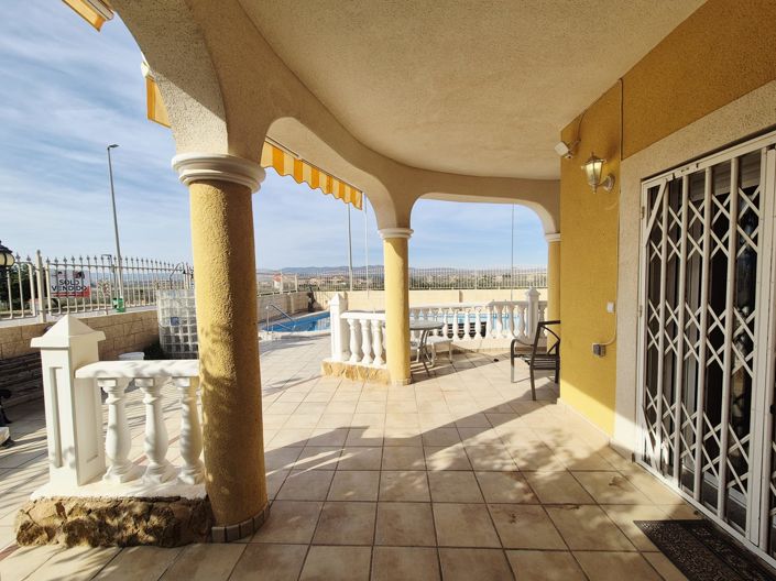 Image No.26-4 Bed Villa / Detached for sale