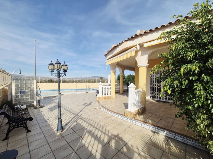 Image No.27-4 Bed Villa / Detached for sale