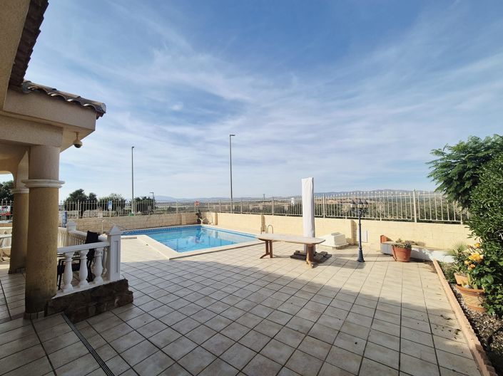 Image No.31-4 Bed Villa / Detached for sale