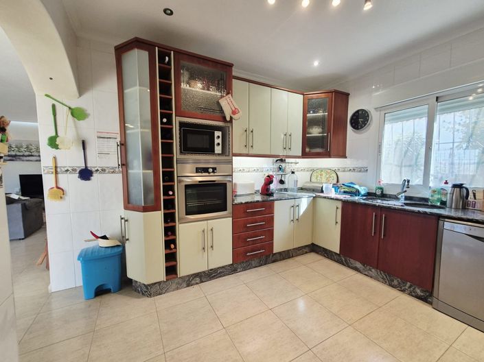 Image No.9-4 Bed Villa / Detached for sale