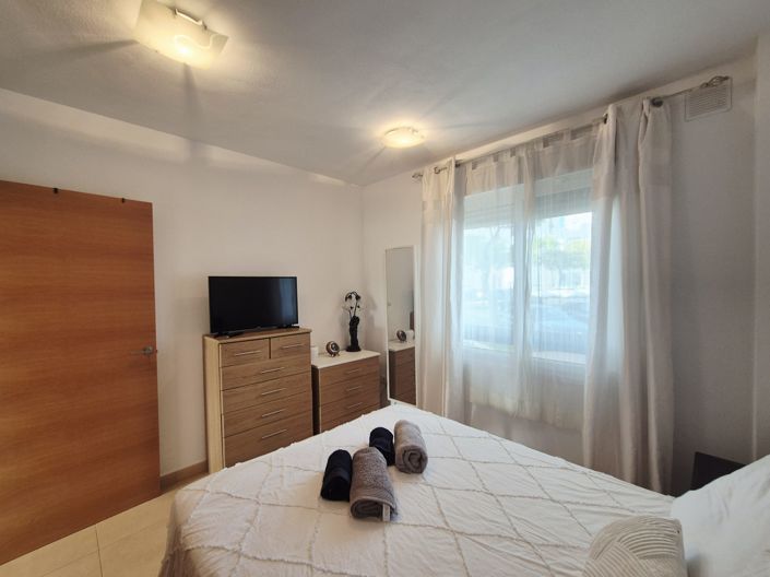 Image No.12-2 Bed Apartment for sale