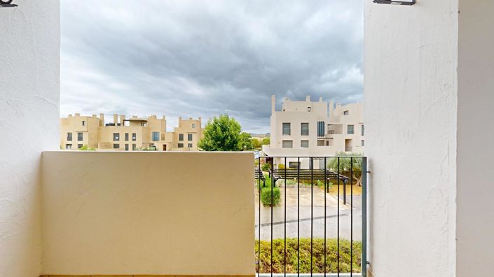 Image No.23-2 Bed Apartment for sale