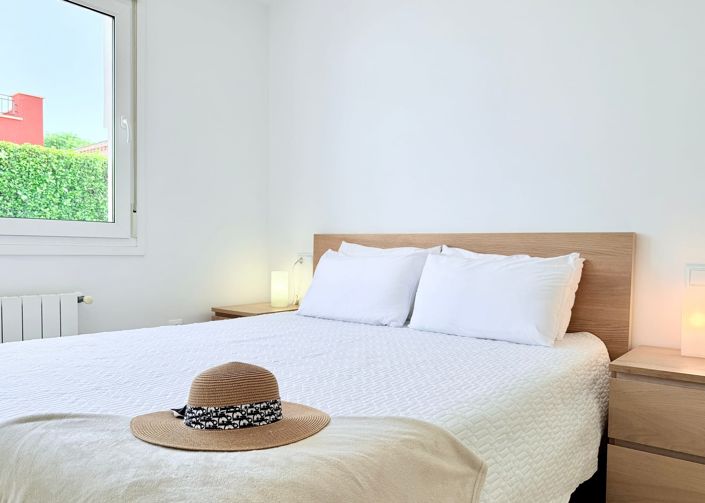 Image No.17-2 Bed Villa / Detached for sale