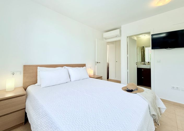 Image No.19-2 Bed Villa / Detached for sale