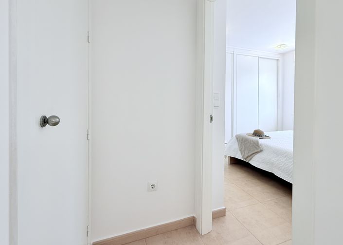 Image No.20-2 Bed Villa / Detached for sale