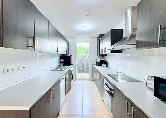 Image No.8-2 Bed Villa / Detached for sale