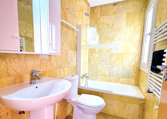 Image No.11-3 Bed Villa / Detached for sale