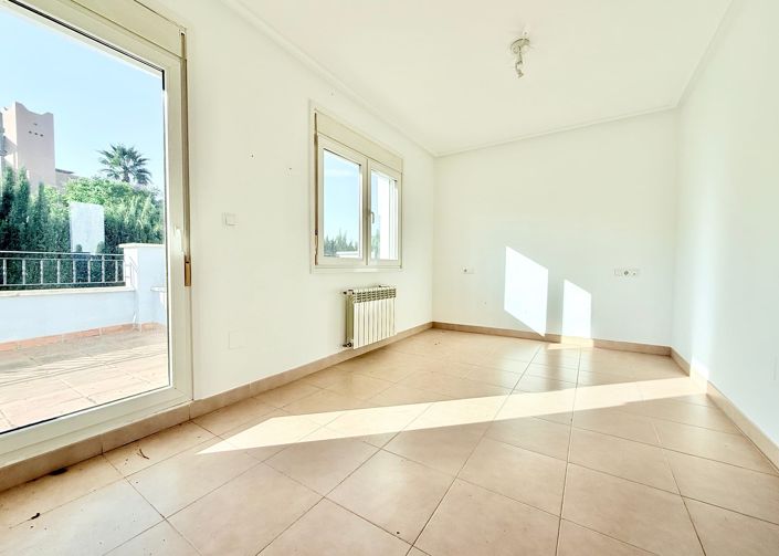 Image No.12-3 Bed Villa / Detached for sale