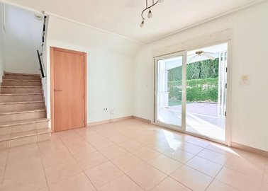 photo-4-10-25-17-30-04-scaled-3