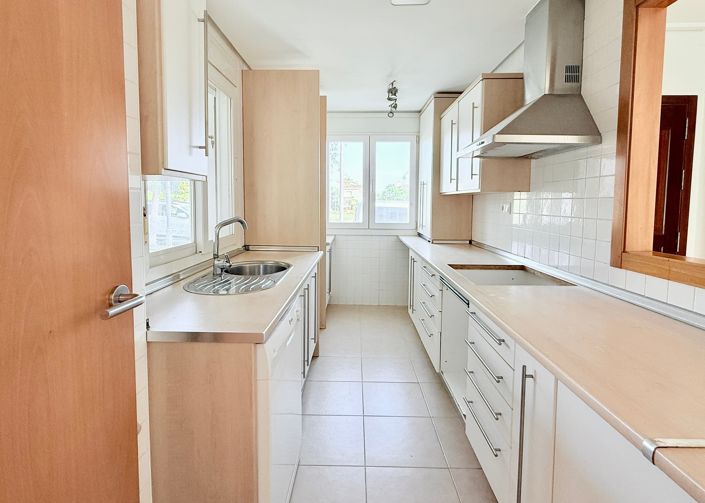 Image No.8-3 Bed Villa / Detached for sale