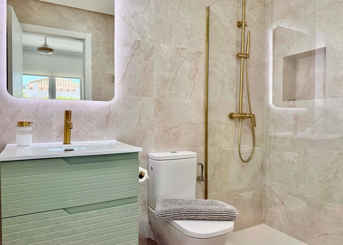 Image No.18-2 Bed Villa / Detached for sale