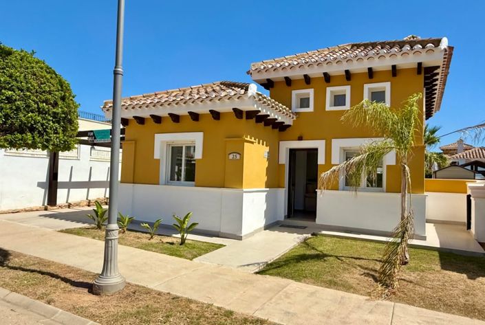 Image No.31-2 Bed Villa / Detached for sale