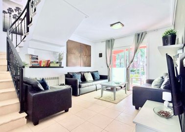 isla-grosa-villa-open-plan-living-dining-mar-