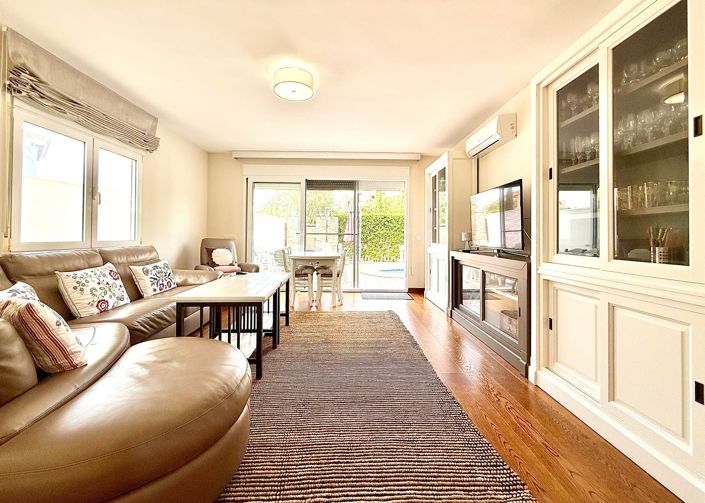 Image No.2-4 Bed Villa / Detached for sale