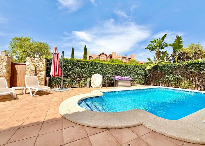 Image No.29-4 Bed Villa / Detached for sale