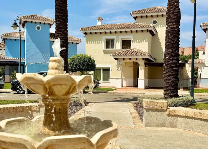 Image No.33-4 Bed Villa / Detached for sale