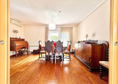 levante-properties-baron-villa-living-dining-