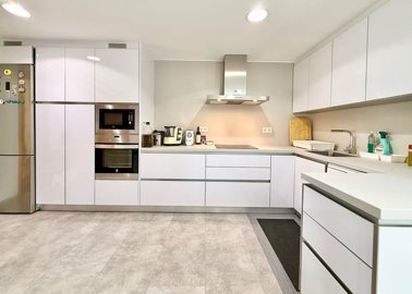 levante-properties-baron-villa-kitchen-modern