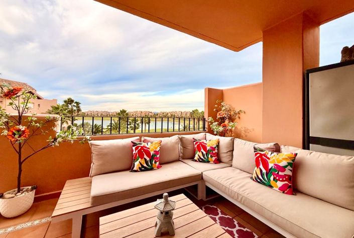 Image No.25-2 Bed Apartment for sale